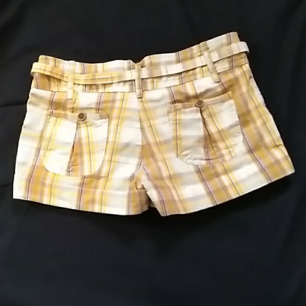 Shorts - Picture 4 of 4